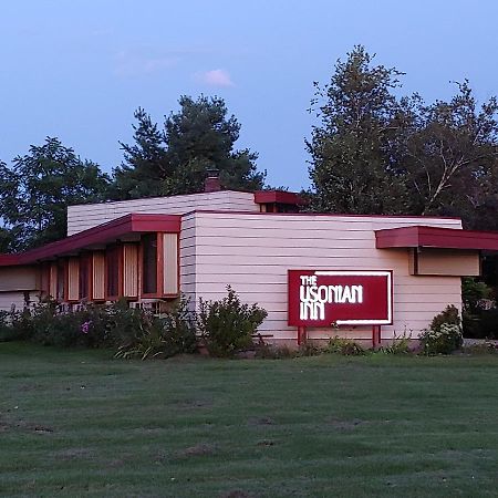 The Usonian Inn Llc Спринг Грийн Екстериор снимка