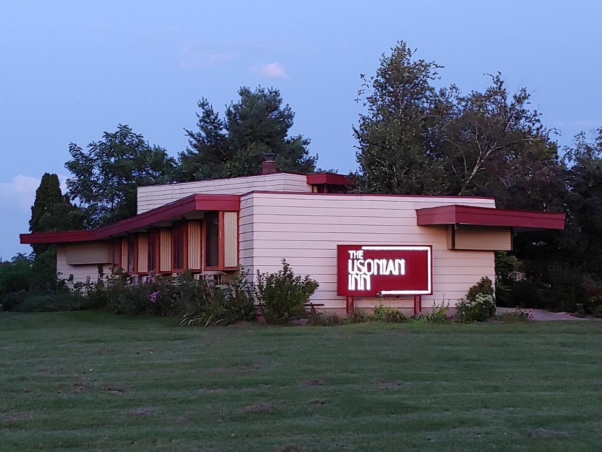 The Usonian Inn Llc Спринг Грийн Екстериор снимка