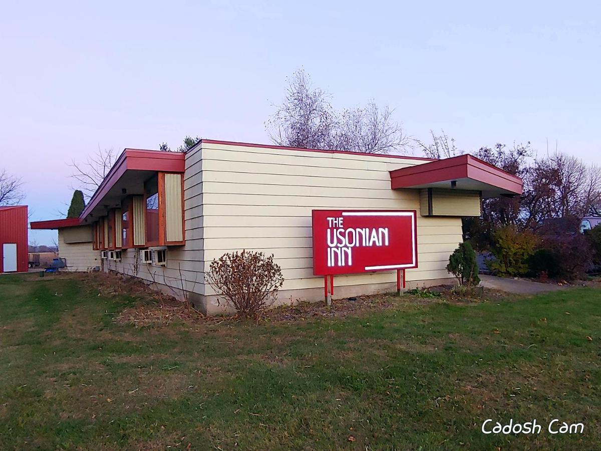 The Usonian Inn Llc Спринг Грийн Екстериор снимка
