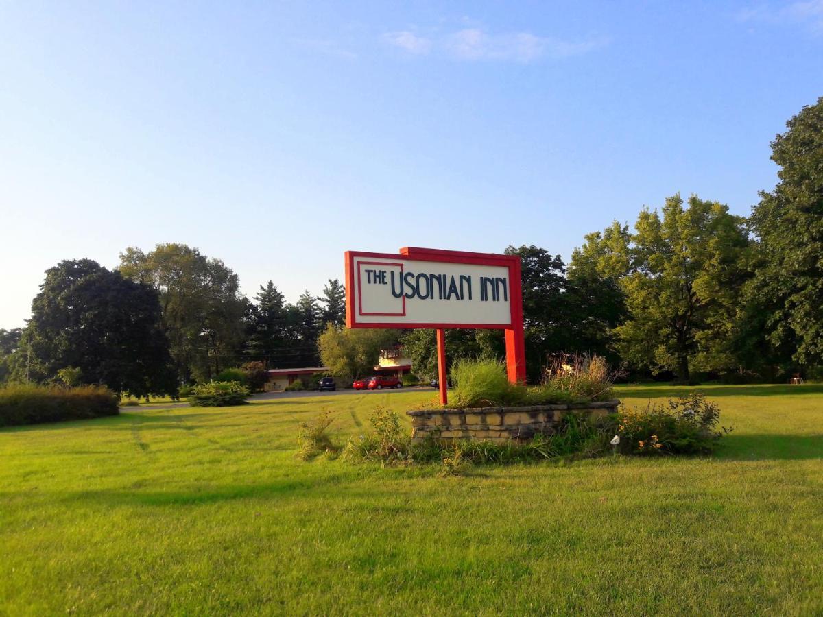 The Usonian Inn Llc Спринг Грийн Екстериор снимка